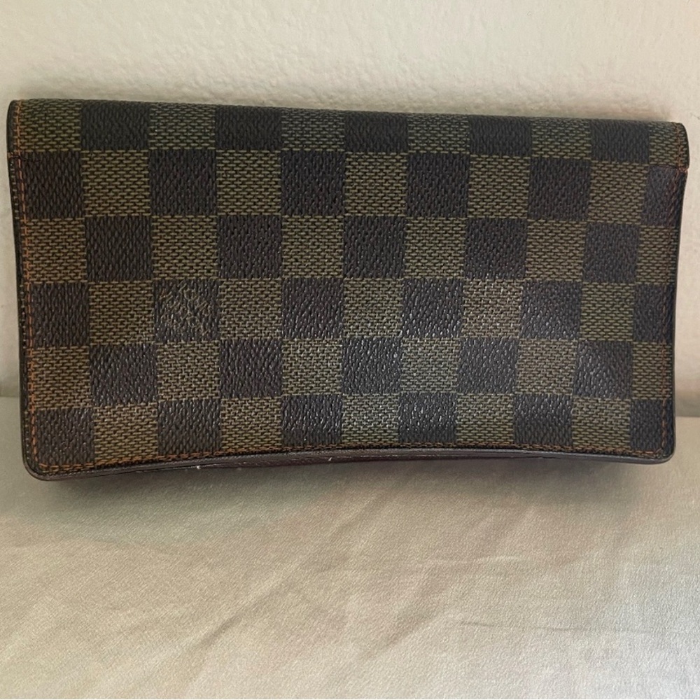 Authentic Louis Vitton Porte Yen Cartes bifold wallet